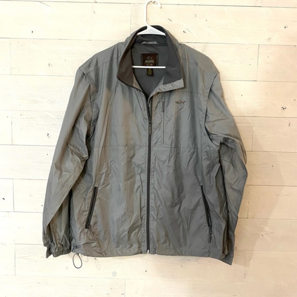 3/15$ Shark windbreaker size xl